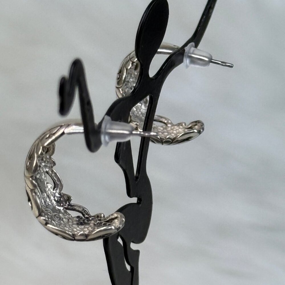 Vintage Jezlaine Sterling Silver J Hoop Cut-out Pierced Earrings - Picture 7 of 7